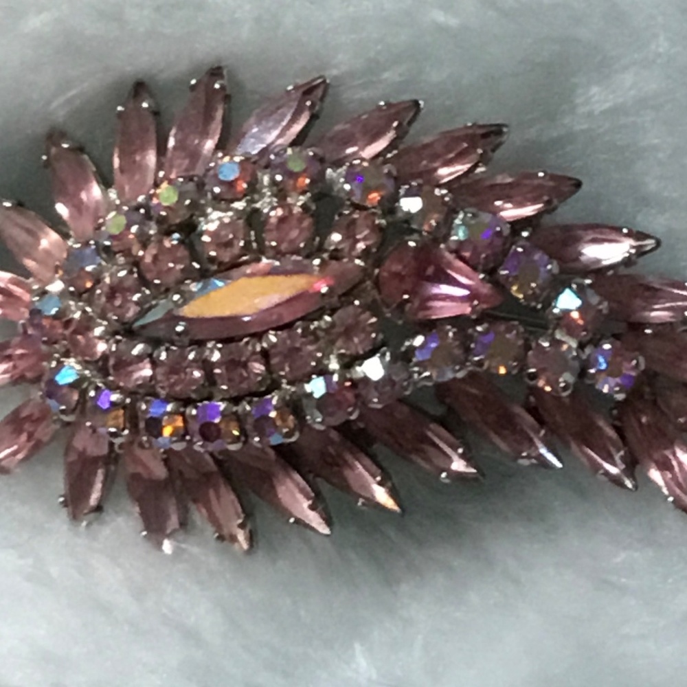 Sherman Brooch. - Picture 2 of 10